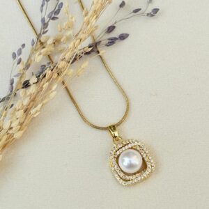 Pearl Glow Pendant
