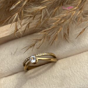 Solitaire Curve Ring