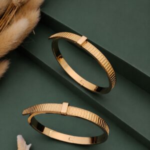 Ribbed Glow Bangle