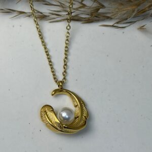 Pearl Whisper Chain pendant