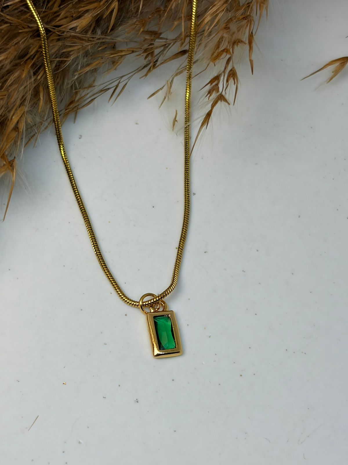 Emerald Frame (Green rectangle pendant)
