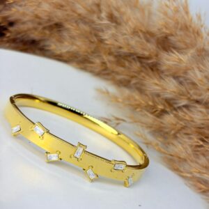 Spark Curve Bangle