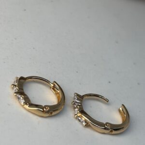 Dainty Crystal Huggies