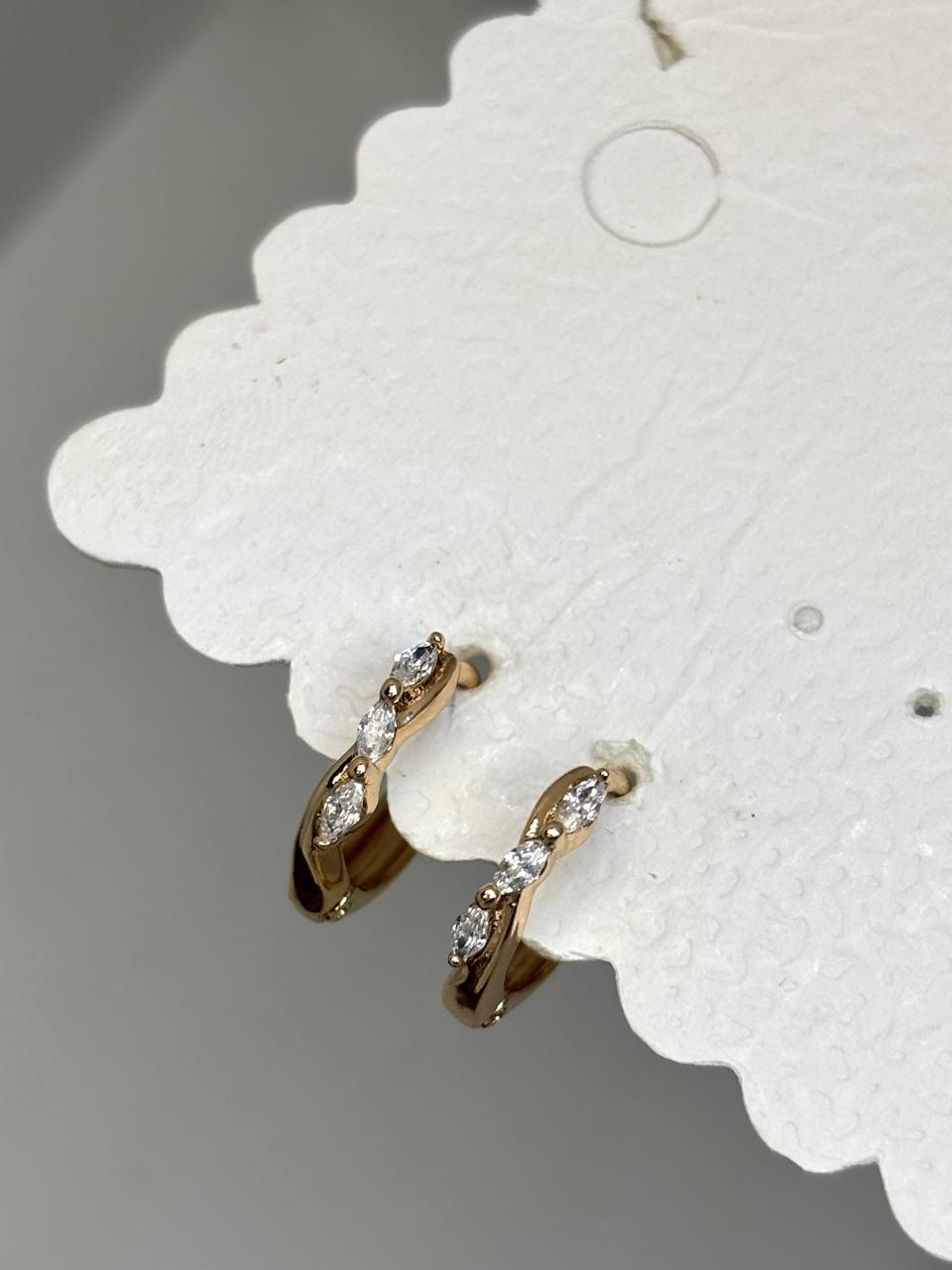 Dainty Crystal Huggies