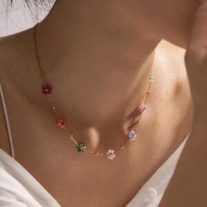 flower necklace